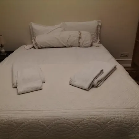 Iv Double Bed Avenida Da Republica Гостевой дом Лиссабон